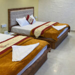 Hotel Red Huts